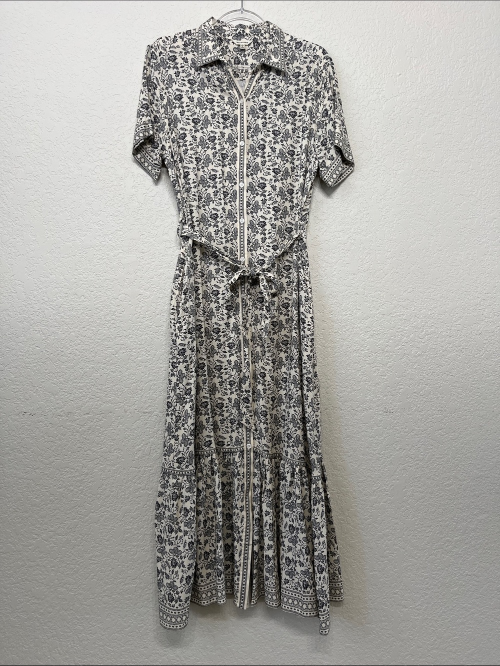 Max Studio Women’s Large Cream and Black Floral Button Down Tie-Waist Maxi Dress